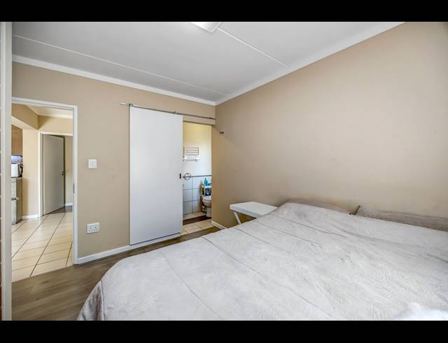 2 BEDROOM APARTMENT FOR SALE IN DAINFERN